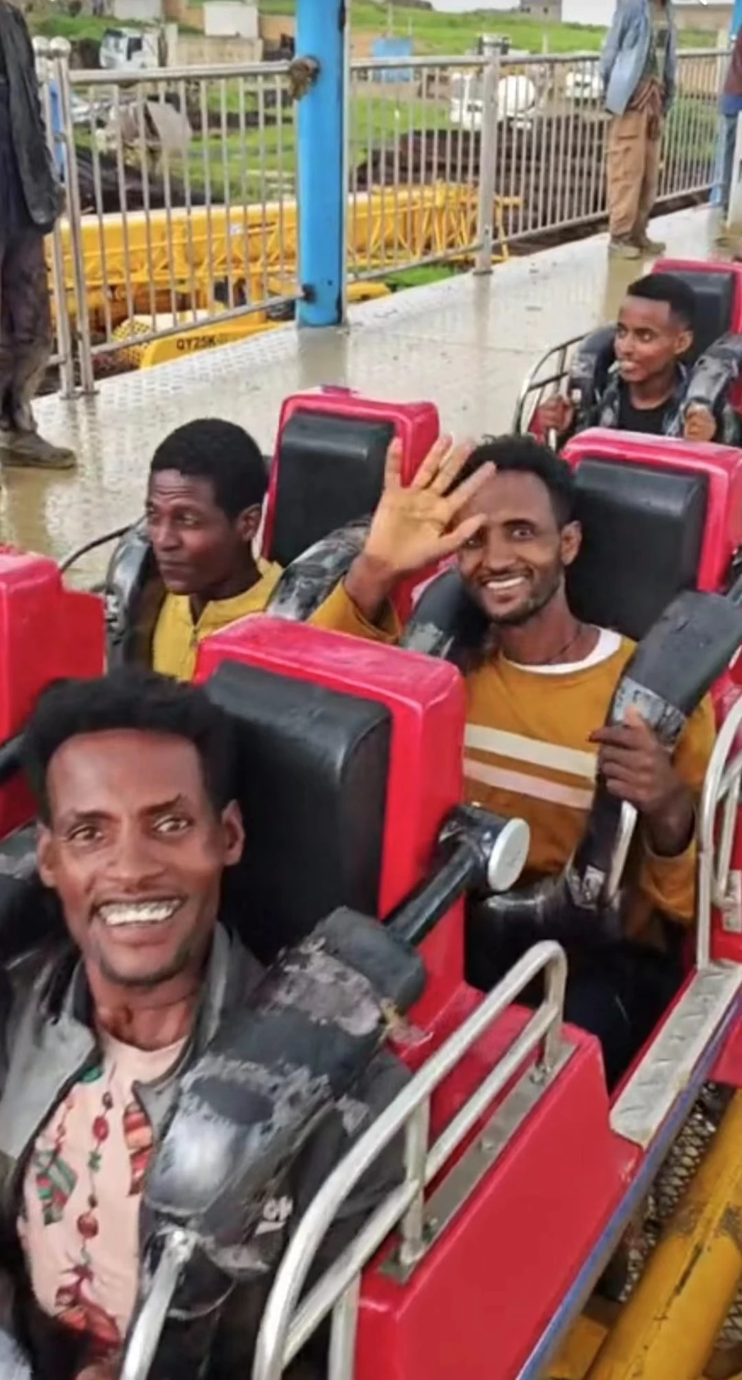 funfair wheel ride