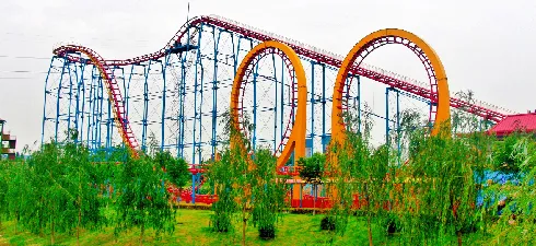 cantilevered observation wheel